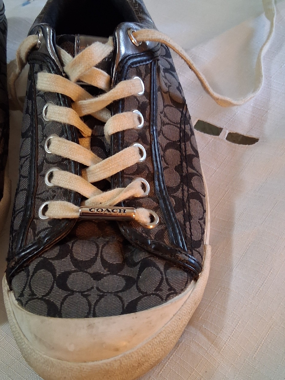 Coach Signature Monogram Lace-Up Sneakers - Black/Gray 8b 260910 - Picture 3 of 6